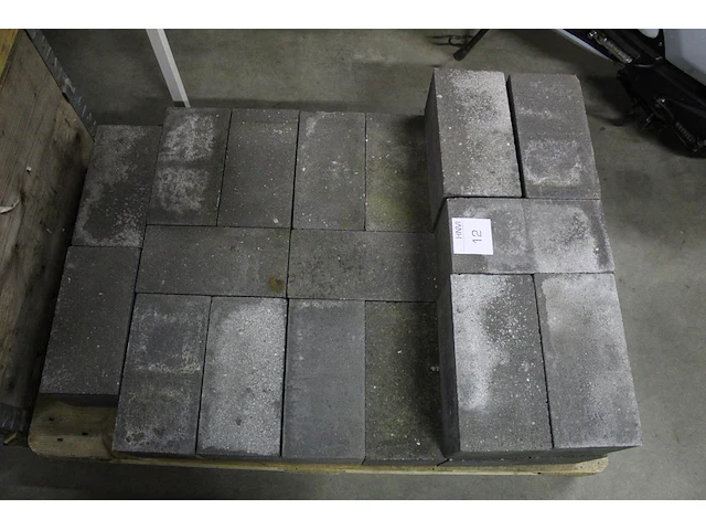 Twintig sierblokken, afm 30 x 15 x 15 cm - afbeelding 2 van  2