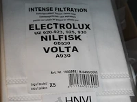 Twintig stofzuigerzakken in doos voor o.a. nilfisk en elektrolux. - afbeelding 2 van  3