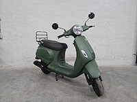 Tym - snorscooter - vespa alpha - 4t 25km uitvoering fbh35n - afbeelding 4 van  7