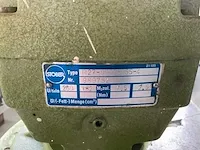 Typhoon-martens roerder - afbeelding 15 van  15