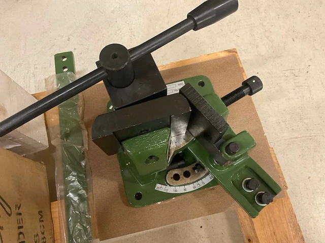 Ub-100 buigmachine - afbeelding 3 van  4
