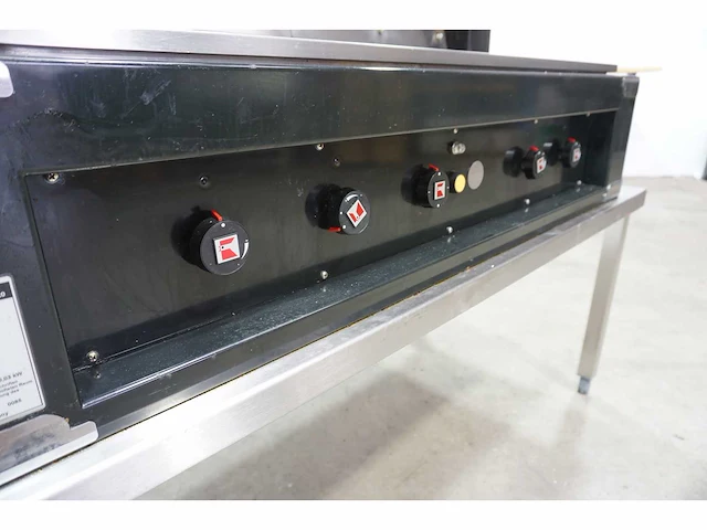 Ubert - fg3 - rotisserie - afbeelding 2 van  11