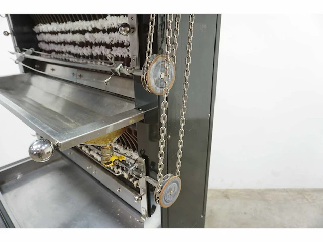 Ubert - fg3 - rotisserie - afbeelding 9 van  11