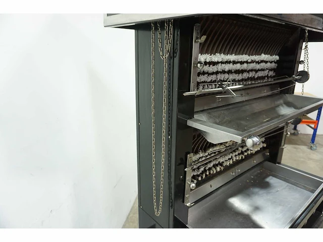 Ubert - fg3 - rotisserie - afbeelding 10 van  11