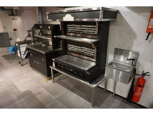 Ubert - rotesserie - afbeelding 2 van  8