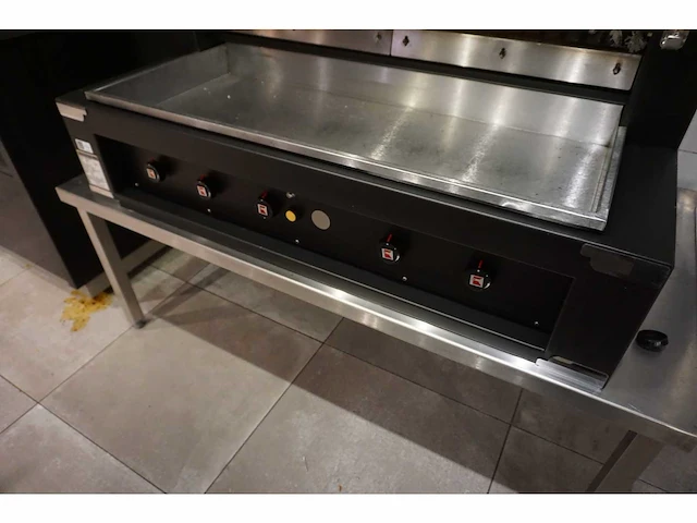 Ubert - rotesserie - afbeelding 6 van  8