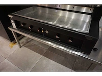 Ubert - rotesserie - afbeelding 6 van  8