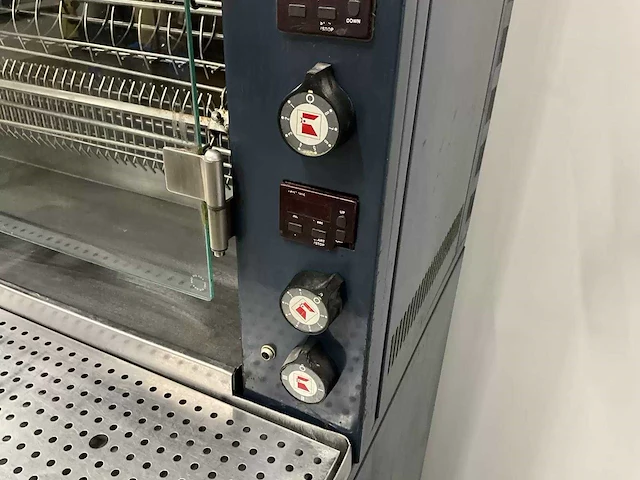 Ubert - rt 44 e - elektrische infrarood kippengrill rotisserie - afbeelding 9 van  18