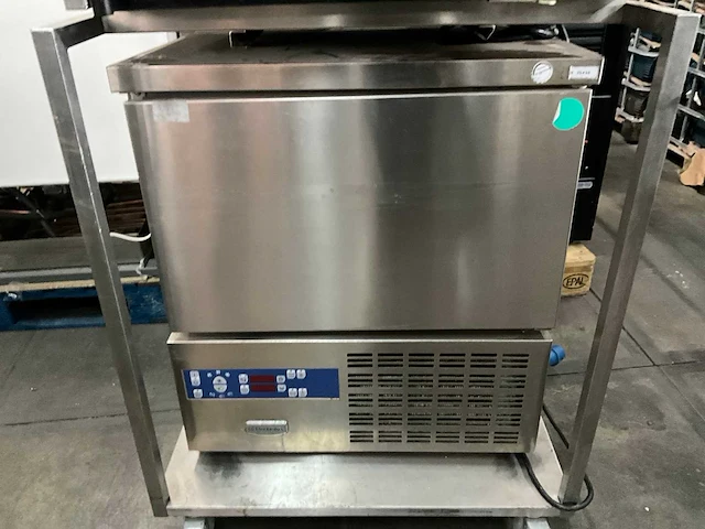 Ubert rotisserie rt 403 kippengrill & blastchiller - afbeelding 9 van  10