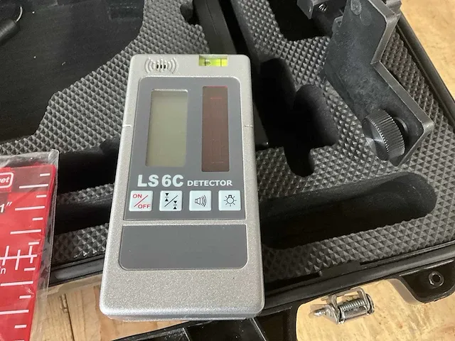 Ubex xr650 bouwlaser - afbeelding 8 van  12