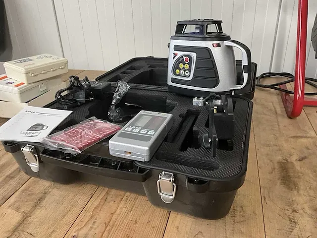 Ubex xr650 bouwlaser - afbeelding 1 van  12