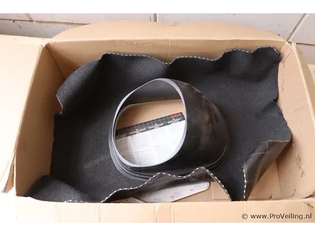 Ubiflex universele dakdoorvoerpan model universele 166 - afbeelding 1 van  2