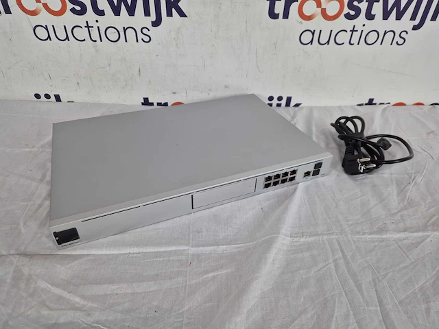 Ubiquiti unifi dream machine pro - fully managed netwerkswitch - security gateway - afbeelding 2 van  2
