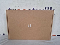 Ubiquiti unifi switch - fully managed netwerkswitch - 8 poorten - 150w poe - afbeelding 2 van  3