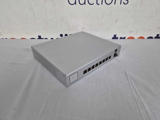 Ubiquiti unifi switch - fully managed netwerkswitch - 8 poorten - 150w poe - afbeelding 3 van  3