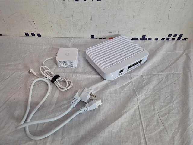 Ubiquiti usw-flex-xg - netwerkswitch - 5 poorten - afbeelding 2 van  2