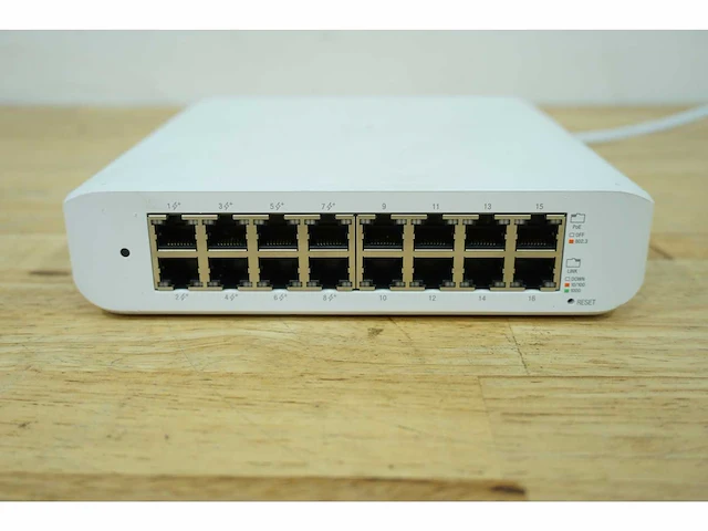 Ubiquitti - lite 16 peo - networkswitch - afbeelding 2 van  4