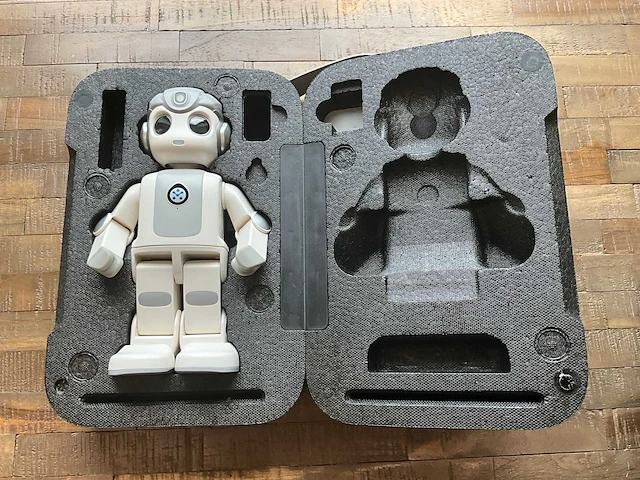Ubtech alpha mini robot - afbeelding 5 van  7
