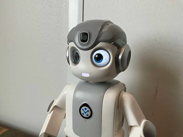 Ubtech alpha mini robot - afbeelding 2 van  6