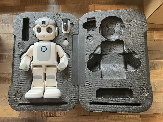 Ubtech alpha mini robot - afbeelding 7 van  8