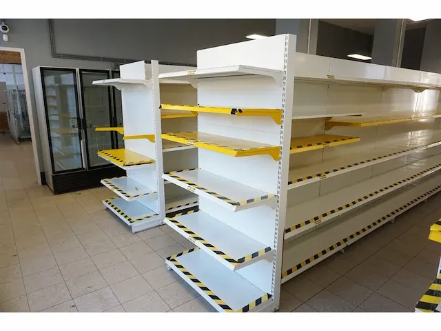Üçge - magazijnstelling - afbeelding 3 van  9