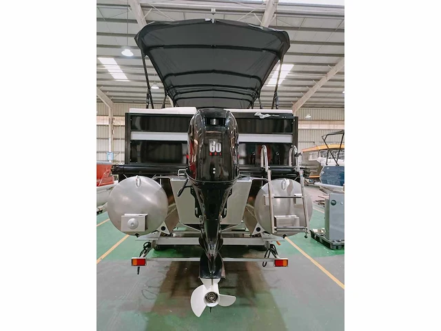 Uf boats - 2025 - 22 ft pontoon - pontoon boot / speedboot / motorboot - afbeelding 10 van  15