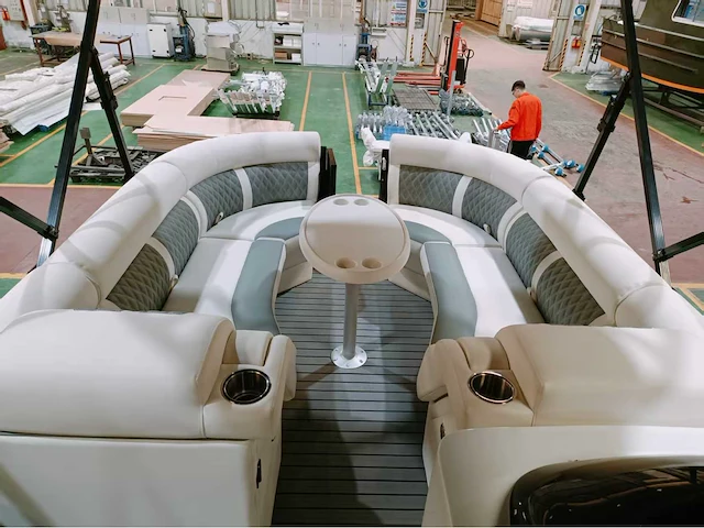 Uf boats - 2025 - 22 ft pontoon - pontoon boot / speedboot / motorboot - afbeelding 13 van  15