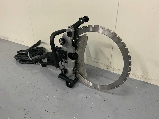 Uf equipment - 2025 - ac8500 - betonzaag - afbeelding 2 van  22