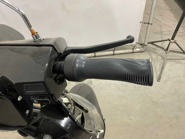 Ugbest - snorscooter - e-boy pickout - e-scooter - afbeelding 2 van  12