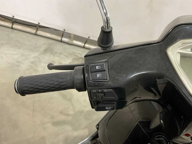 Ugbest - snorscooter - e-boy pickout - e-scooter - afbeelding 3 van  12