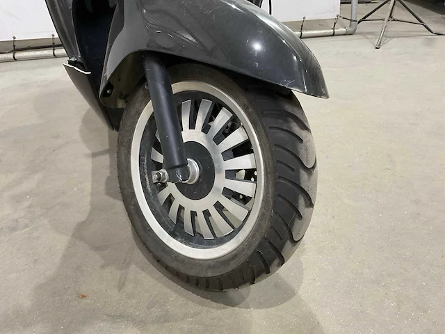 Ugbest - snorscooter - e-boy pickout - e-scooter - afbeelding 9 van  12
