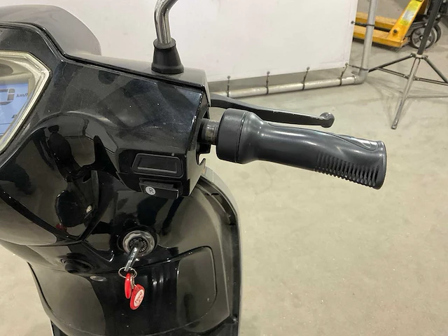 Ugbest - snorscooter - e-boy pickout - e-scooter - afbeelding 5 van  14