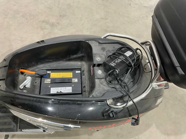 Ugbest - snorscooter - e-boy pickout - e-scooter - afbeelding 13 van  14