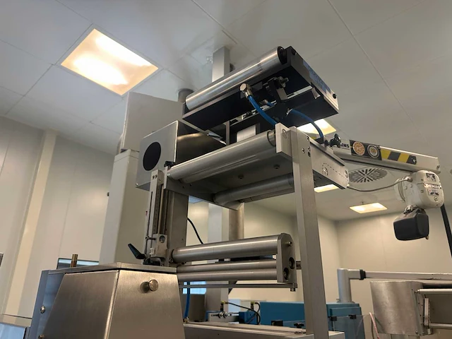 Uhlmann blister verpakkingsmachine - afbeelding 7 van  21