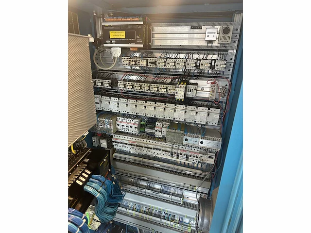 Uhlmann blister verpakkingsmachine - afbeelding 10 van  21