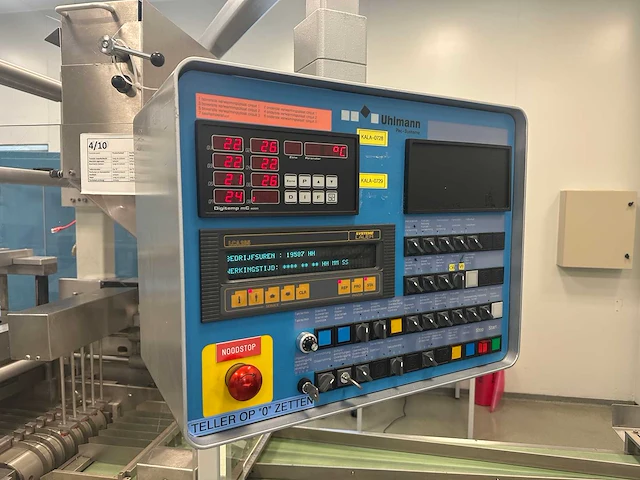 Uhlmann blister verpakkingsmachine - afbeelding 21 van  21