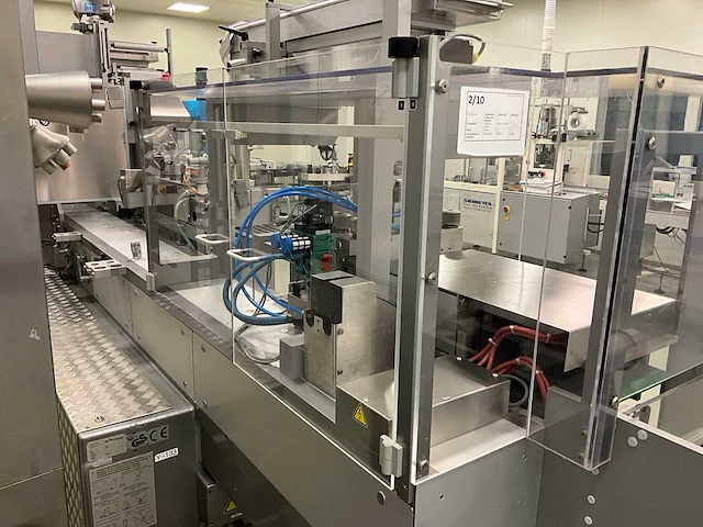 Uhlmann blister verpakkingsmachine - afbeelding 8 van  23
