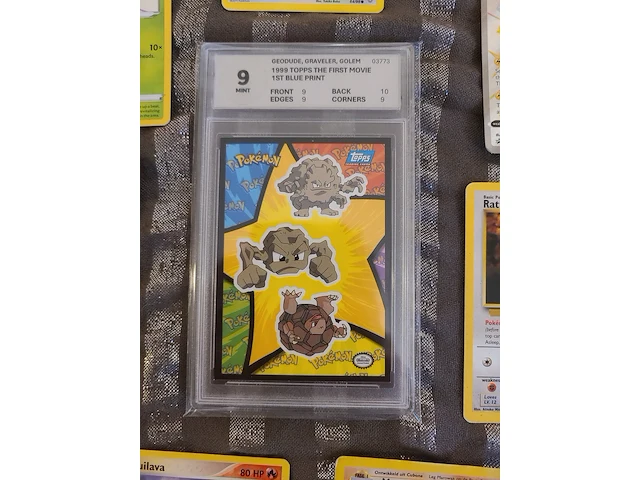Uit 1999 – zeldzame gegrade topps pokémonkaart 'geodude, graveler & golem' (mint 9 met back 10) + vintage & moderne kaartenmix - afbeelding 2 van  7