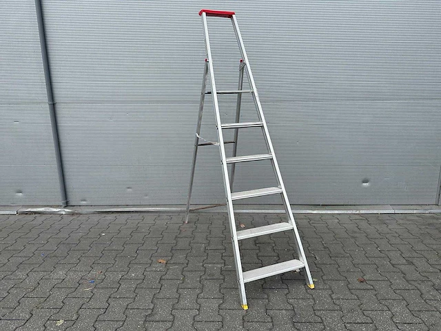 Uitklapbare ladder - afbeelding 1 van  2
