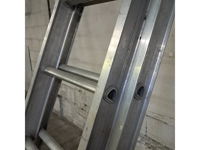 Uitschuifbare ladder 2x14 treeds altrex - afbeelding 4 van  6