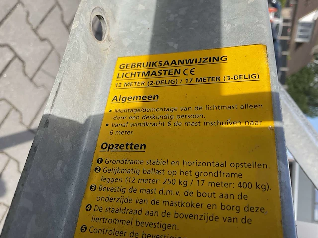 Uitschuifbare lichtmast - afbeelding 6 van  6