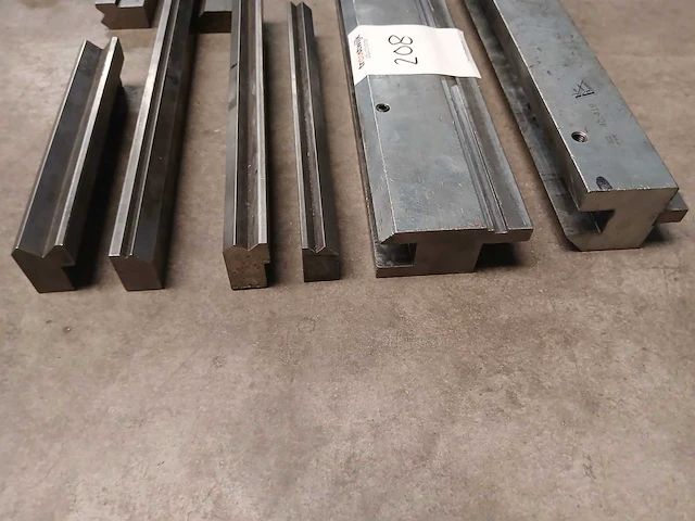 Ukb - z - kantbank gereedschap - afbeelding 1 van  7