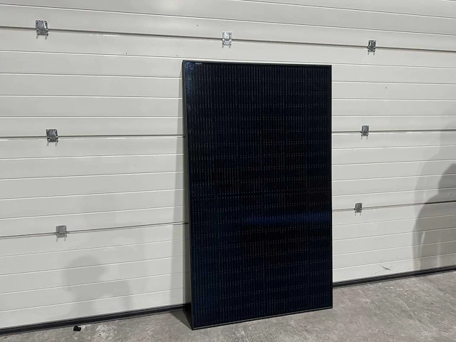 Ulica solar - set van 10 zonnepanelen (360 wp) met 1 solax 3.0k omvormer (3-fase) - afbeelding 3 van  9