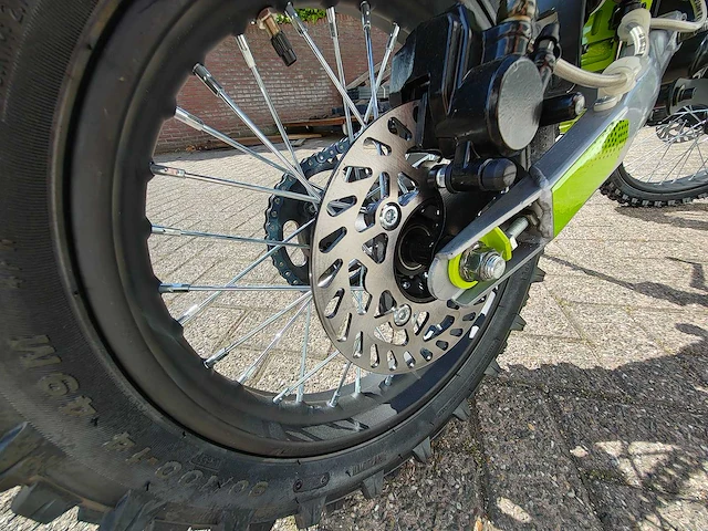 Ultra - 125cc - motorfiets groen - afbeelding 13 van  23