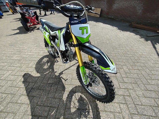 Ultra - 125cc - motorfiets groen - afbeelding 23 van  23