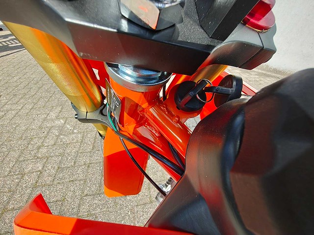 Ultra - 125cc - motorfiets orange - afbeelding 14 van  21