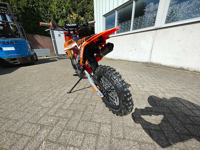 Ultra - 125cc - motorfiets orange - afbeelding 17 van  21