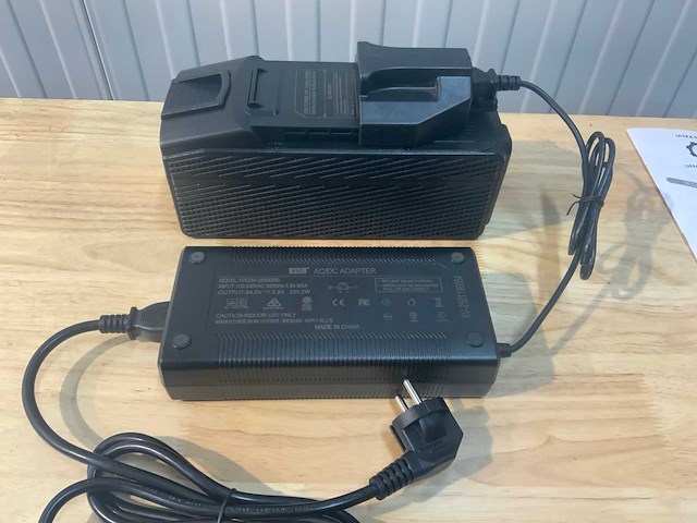 Ultra force equipment - dc839 - betonzaag 4000w incl waterpomp - afbeelding 7 van  21