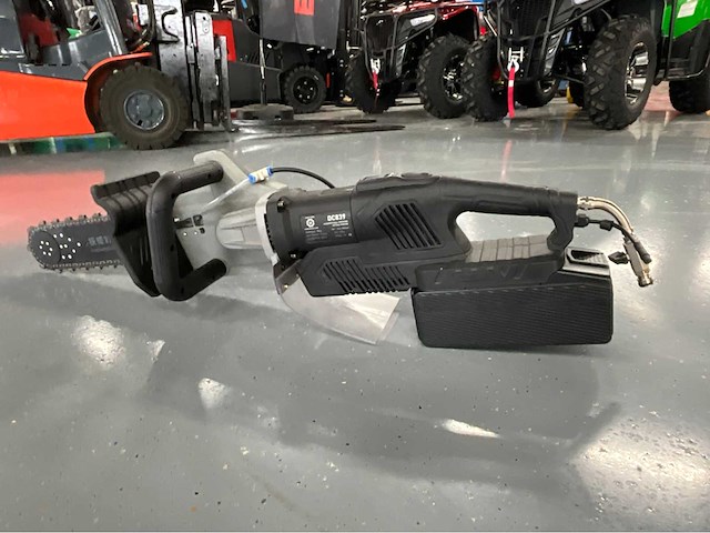 Ultra force equipment - dc839 - betonzaag 4000w incl waterpomp - afbeelding 13 van  21