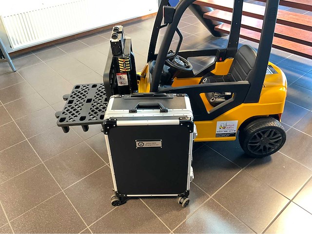 Ultra force equipment - gereedschapstrolley 238 pcs gereedschap - afbeelding 1 van  17